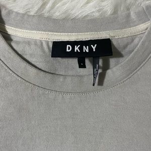 DKNY long sleeve T-shirt used